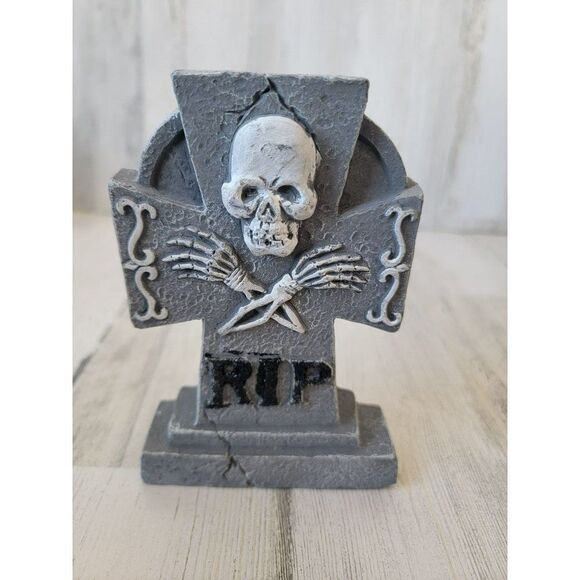 Ceramic rip cross Tombstone skeleton head home decor - Picture 1 of 3